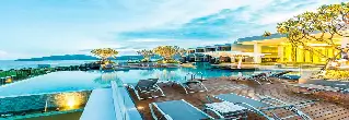 هتل crest resort